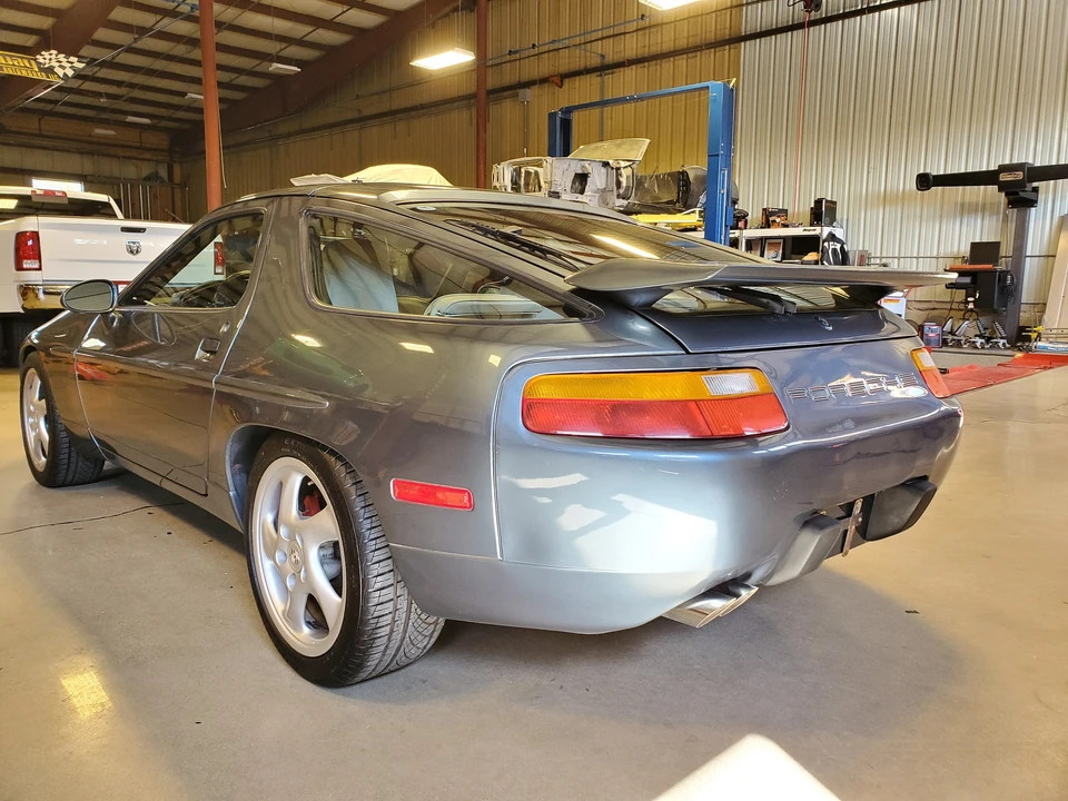 1987 Porsche 928 S4 - Image 5 of 31