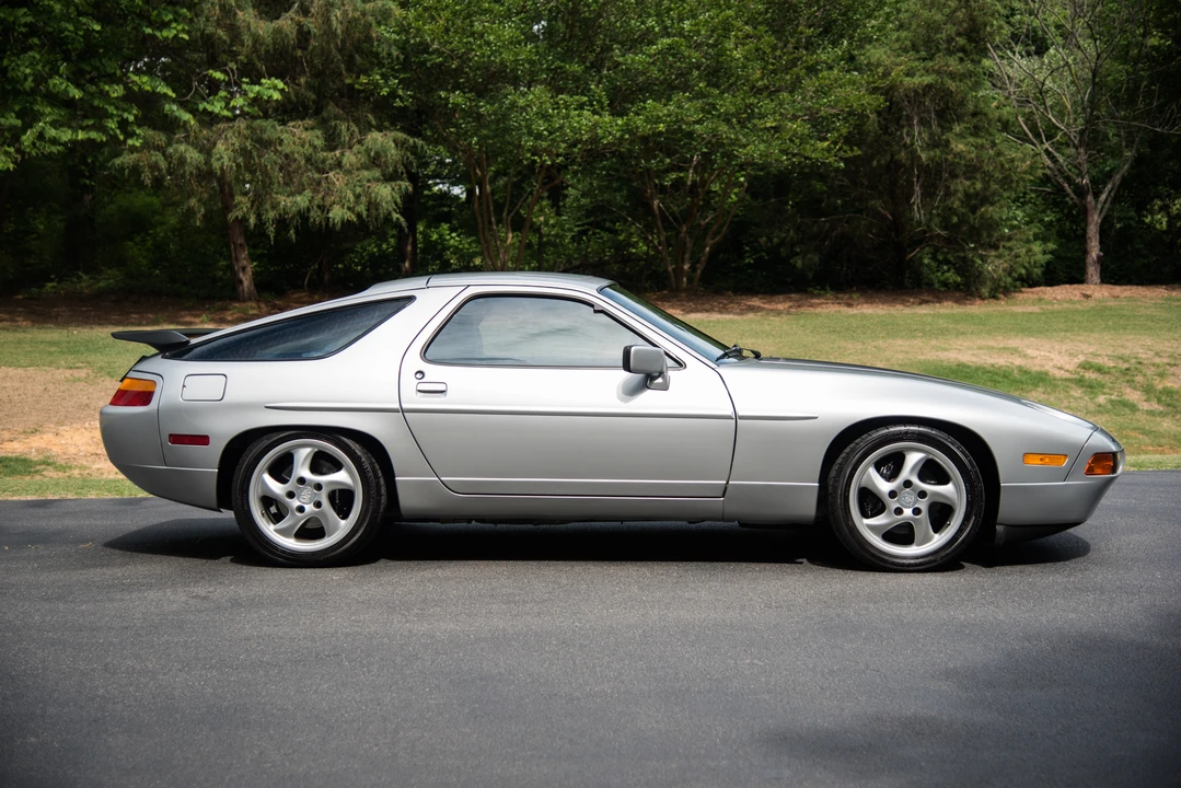 1987 Porsche 928 S4 - Image 15 of 31