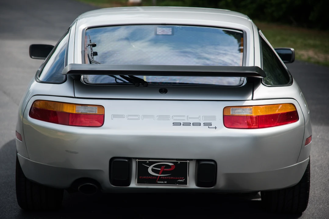 1987 Porsche 928 S4 - Image 9 of 31