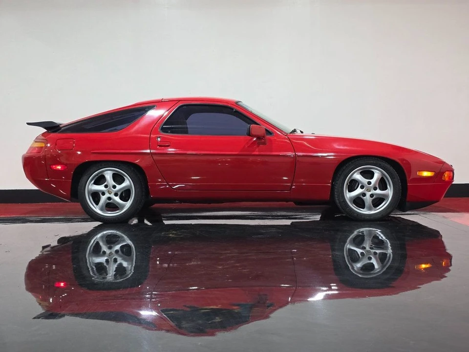 1987 Porsche 928 S4 - Image 6 of 12