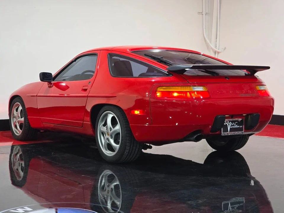 1987 Porsche 928 S4 - Image 4 of 12