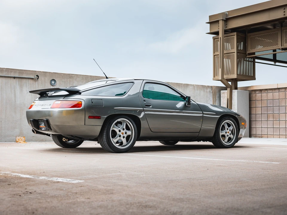 1987 Porsche 928 S4 - Image 8 of 31