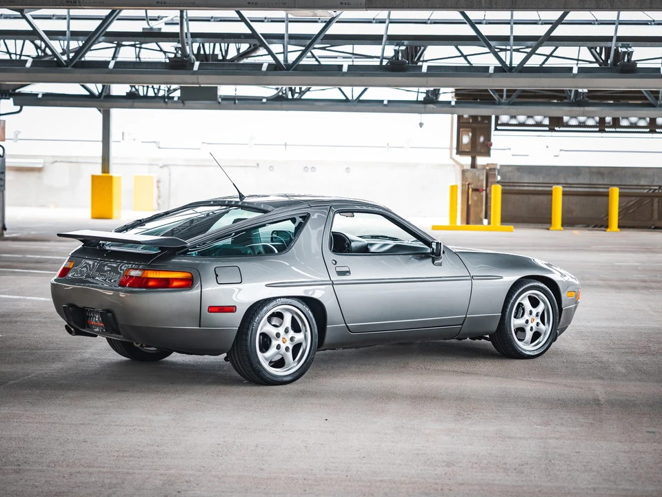 1987 Porsche 928 S4 - Image 12 of 31