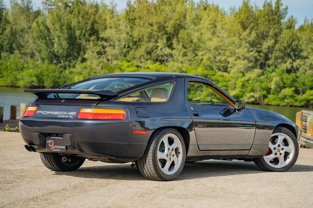 1987 Porsche 928 S4 - Image 8 of 31