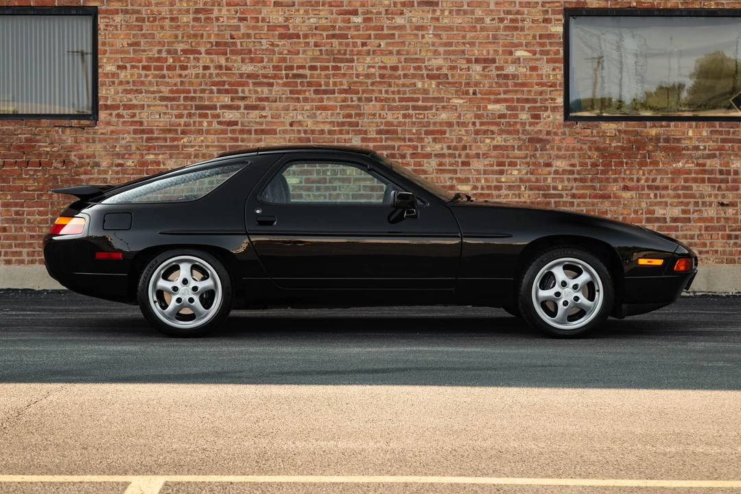 1987 Porsche 928 S4 - Image 8 of 31
