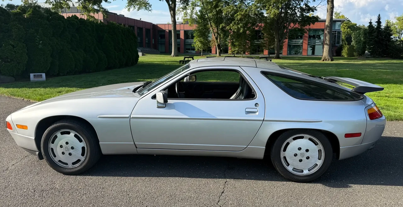 1987 Porsche 928 S4 - Image 2 of 6