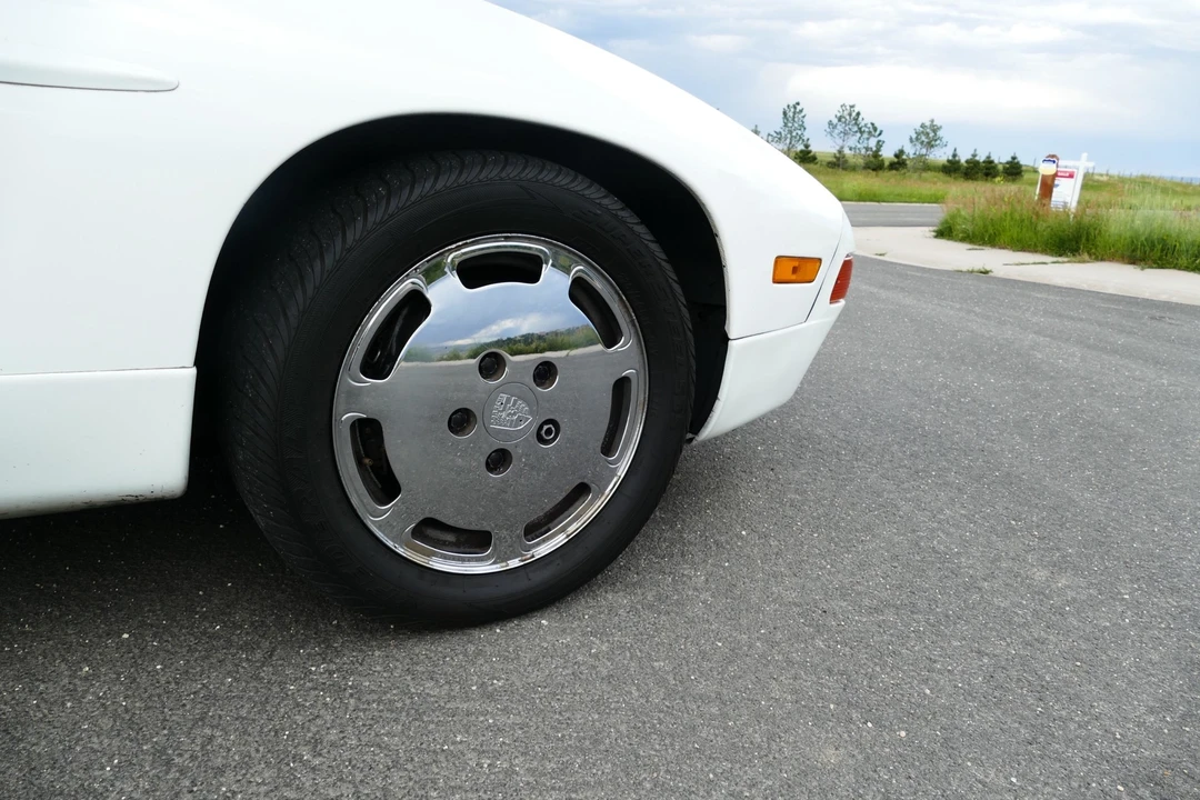1987 Porsche 928 S4 - Image 11 of 31