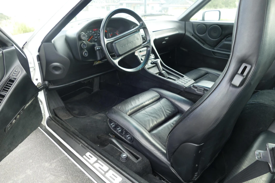 1987 Porsche 928 S4 - Image 17 of 31