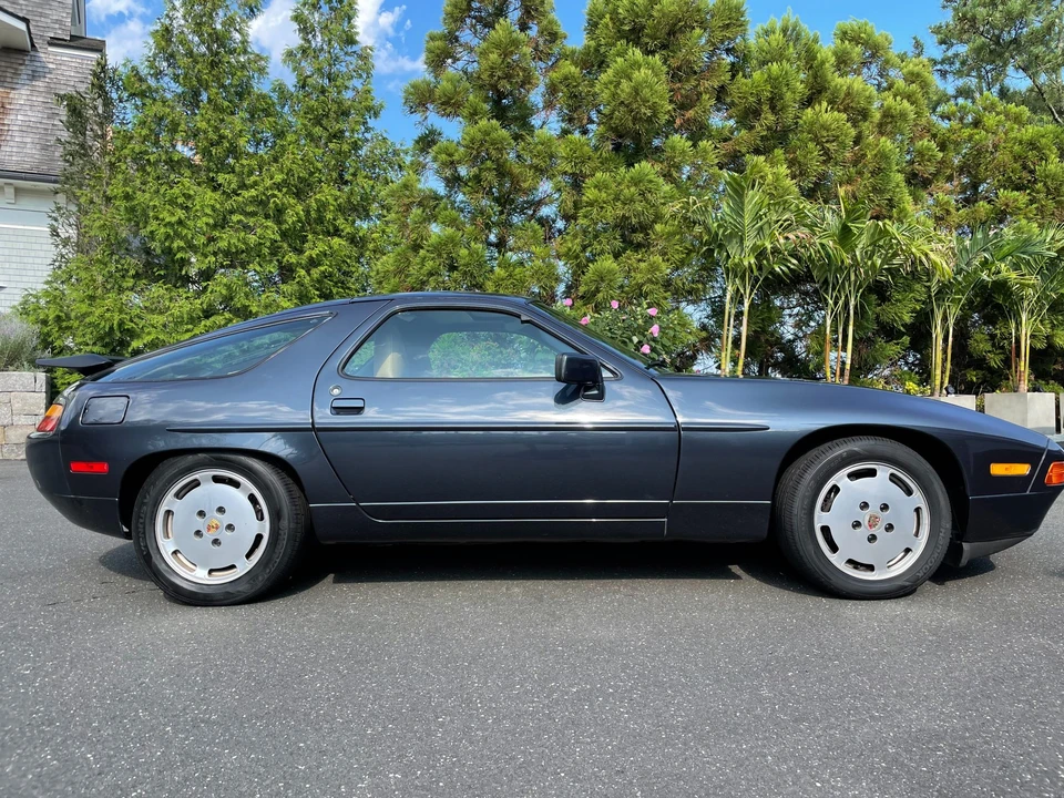 1987 Porsche 928 S4 - Image 7 of 31