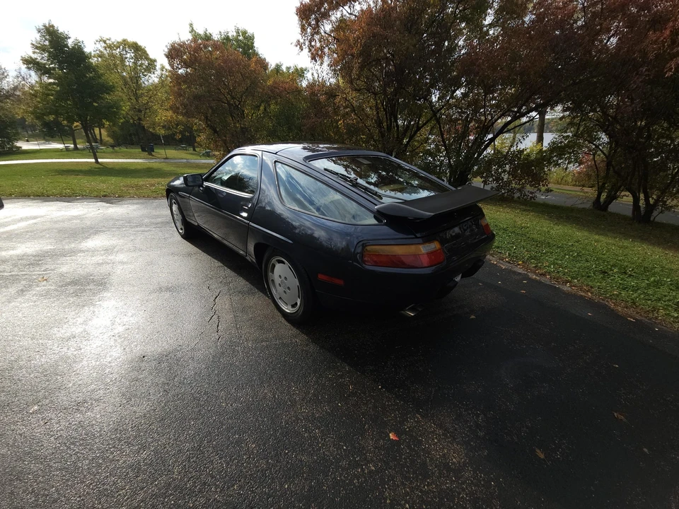 1987 Porsche 928 S4 - Image 14 of 31