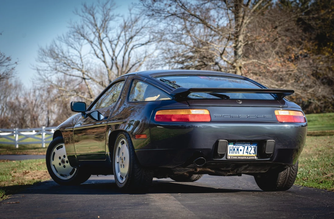 1987 Porsche 928 S4 - Image 7 of 31
