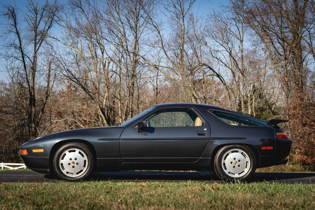 1987 Porsche 928 S4 - Image 8 of 31