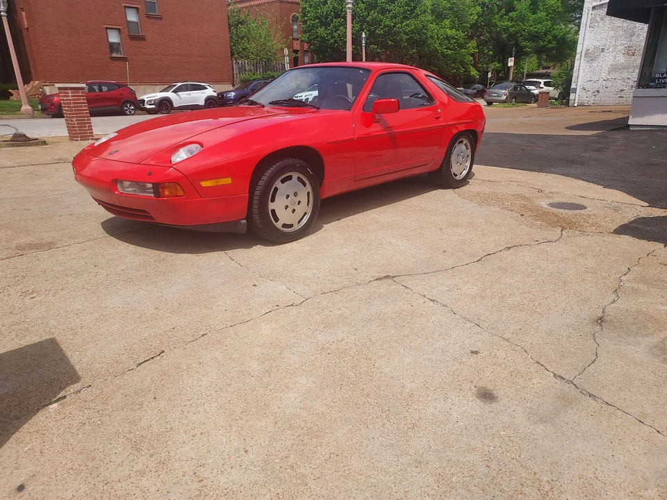 1987 Porsche 928 S4 - Image 2 of 31
