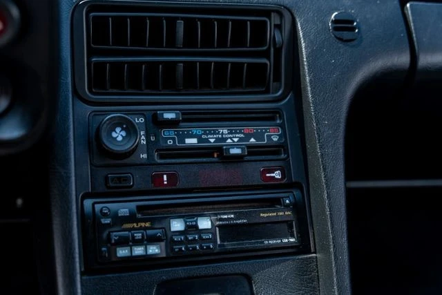 1987 Porsche 928 - Image 5 of 16