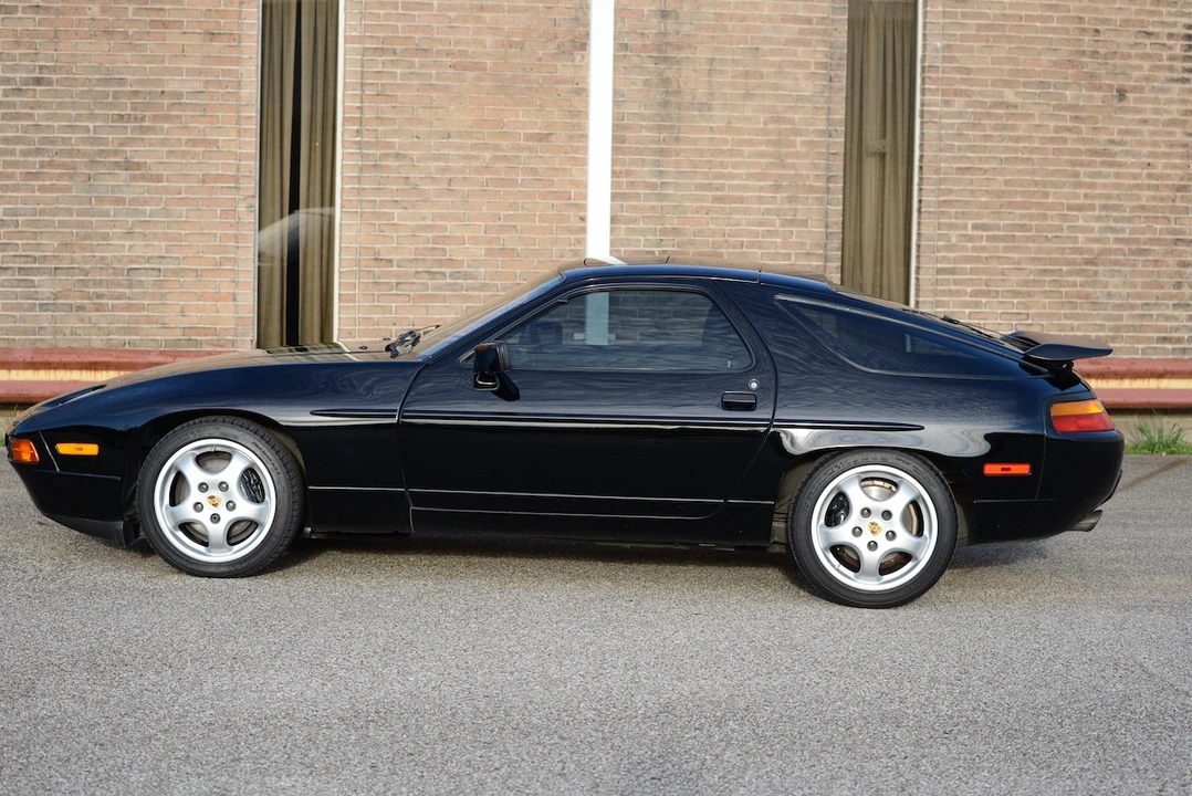 1987 Porsche 928 S4 - Image 8 of 31