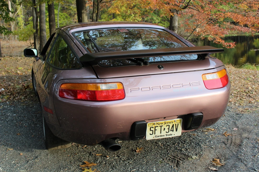 1987 Porsche 928 S4 - Image 8 of 31