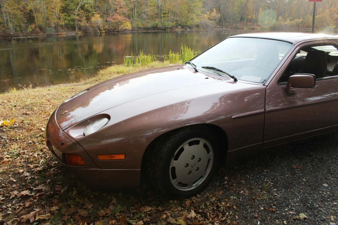 1987 Porsche 928 S4 - Image 13 of 31