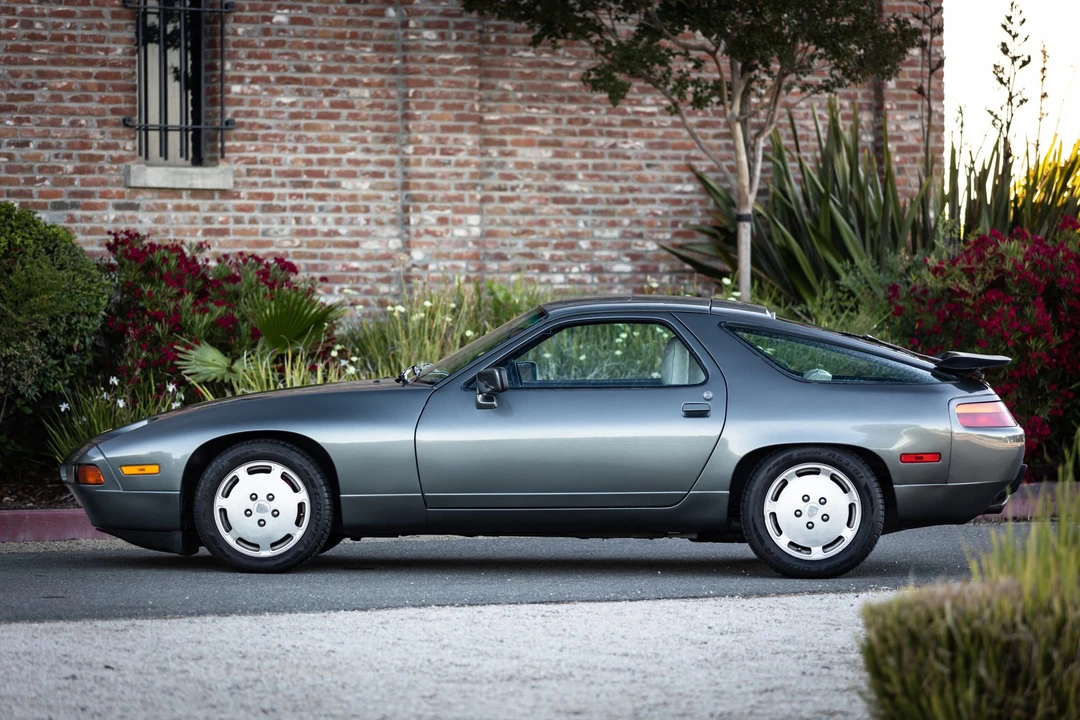 1987 Porsche 928 S4 - Image 10 of 31