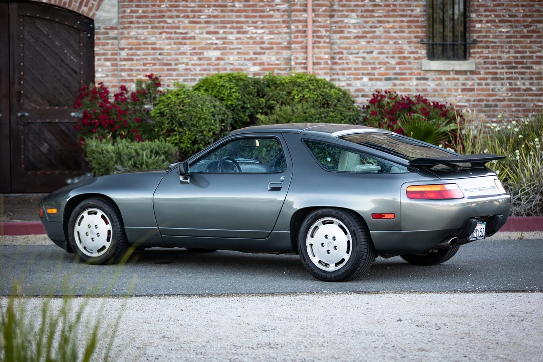 1987 Porsche 928 S4 - Image 11 of 31