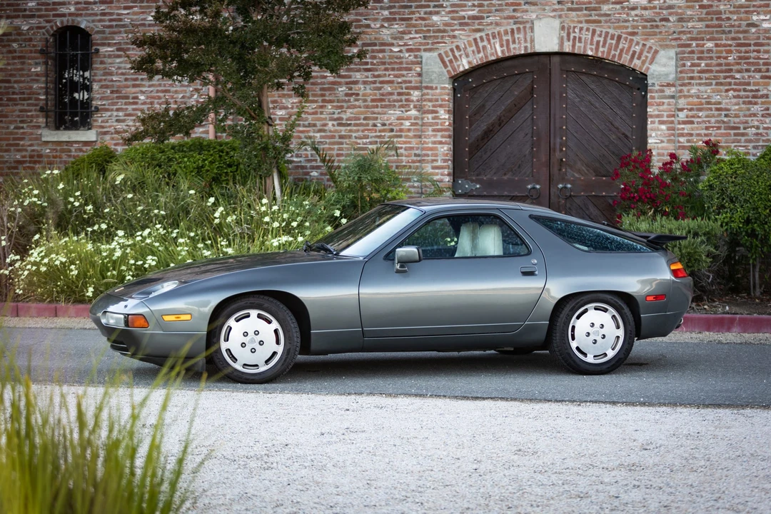 1987 Porsche 928 S4 - Image 8 of 31