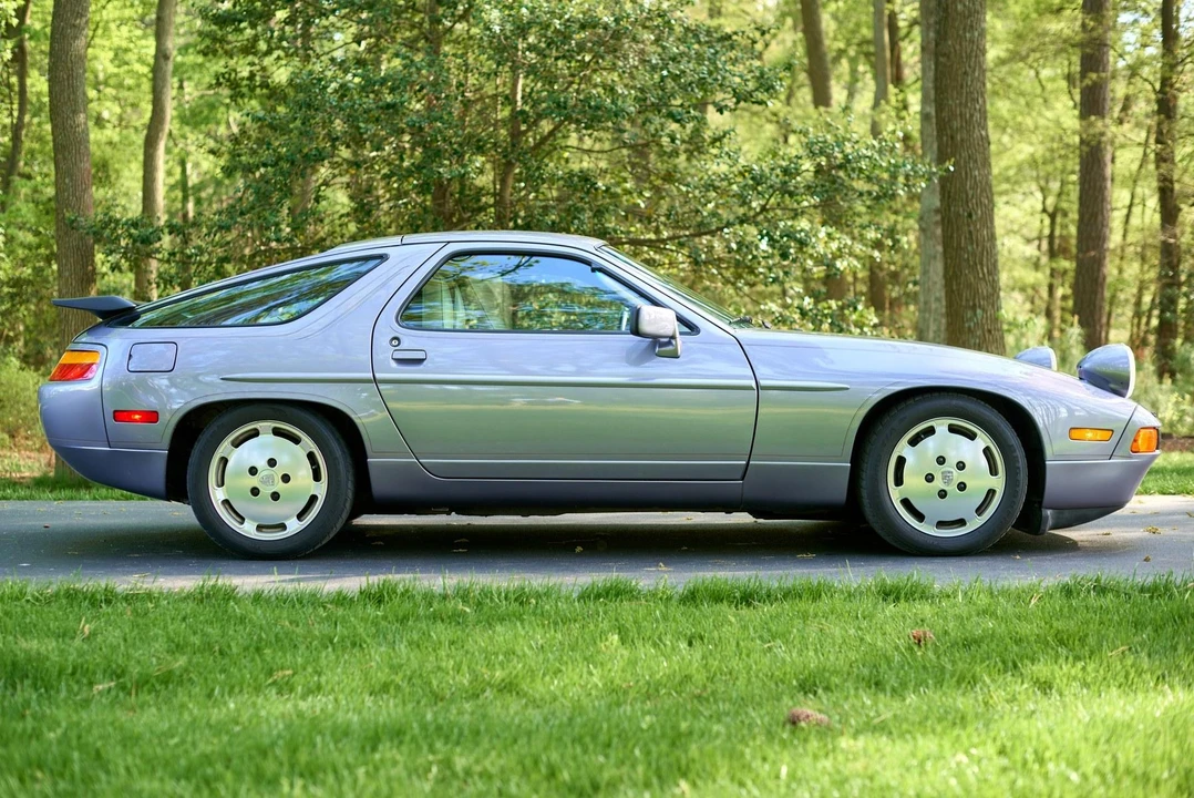 1987 Porsche 928 S4 - Image 10 of 31