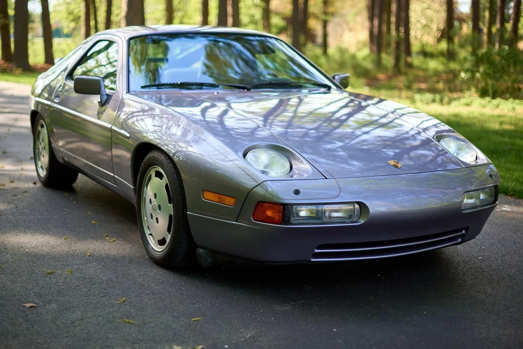 1987 Porsche 928 S4 - Image 9 of 31