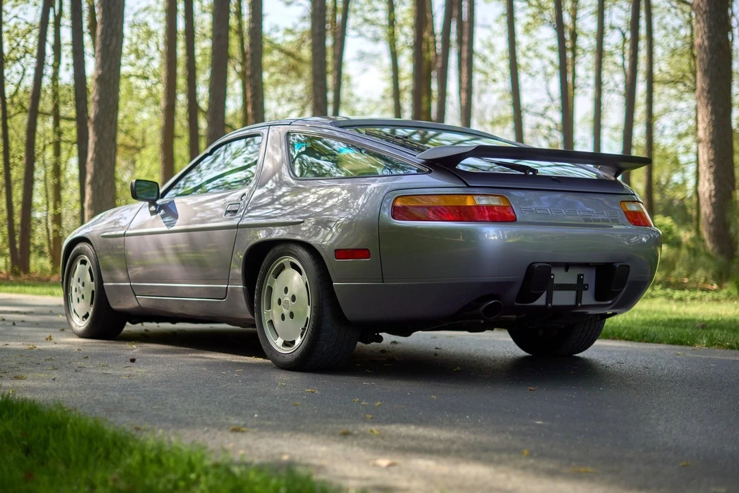 1987 Porsche 928 S4 - Image 19 of 31