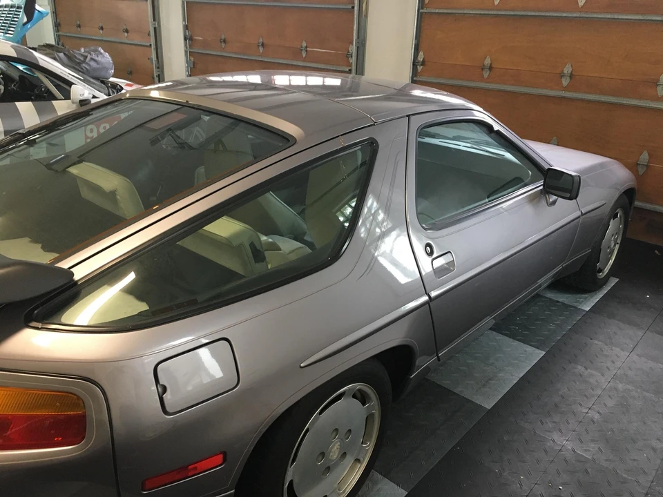 1987 Porsche 928 S4 - Image 10 of 31
