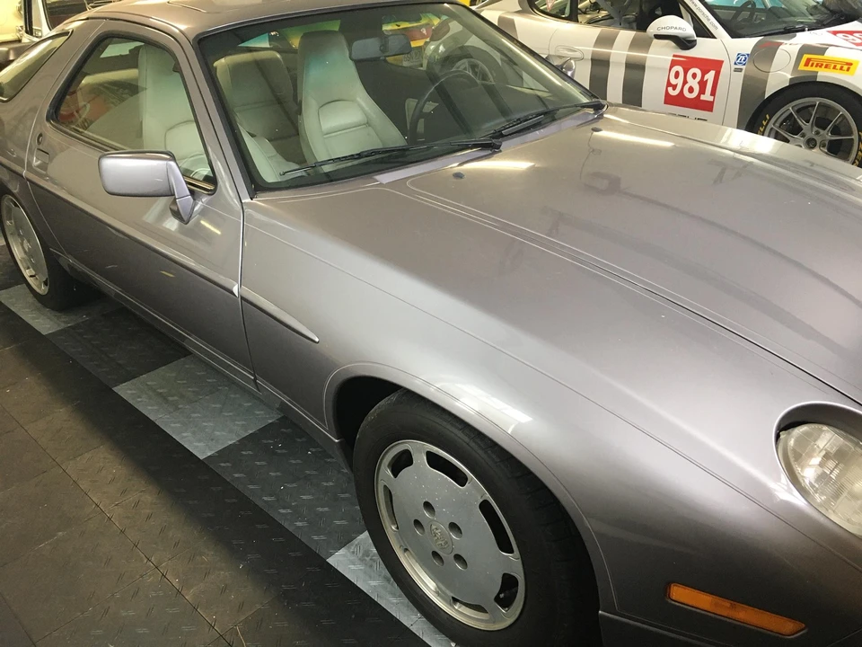 1987 Porsche 928 S4 - Image 11 of 31