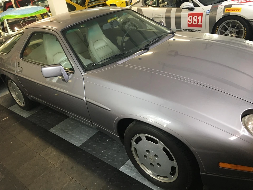 1987 Porsche 928 S4 - Image 12 of 31