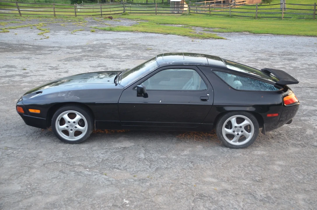1987 Porsche 928 S4 - Image 8 of 31