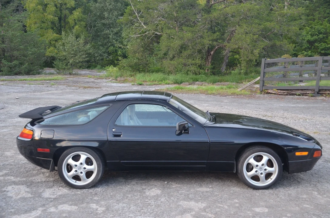 1987 Porsche 928 S4 - Image 22 of 31