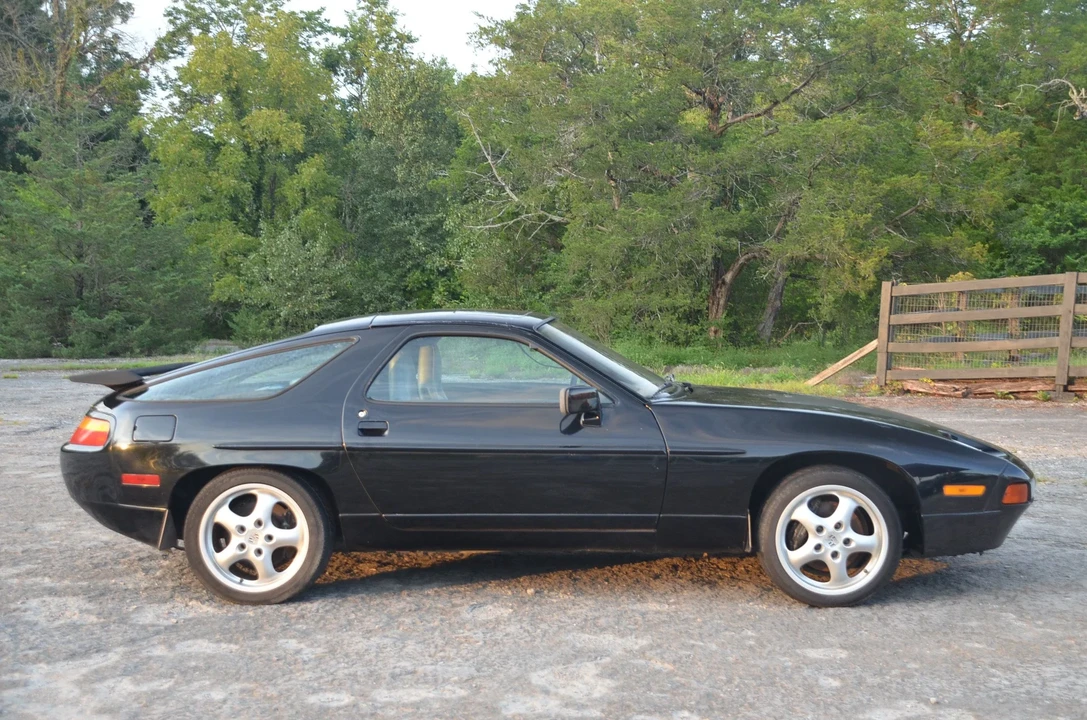 1987 Porsche 928 S4 - Image 5 of 31