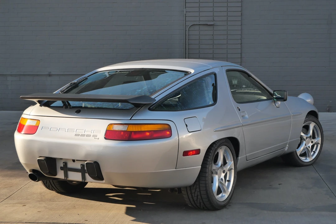 1987 Porsche 928 S4 - Image 8 of 31