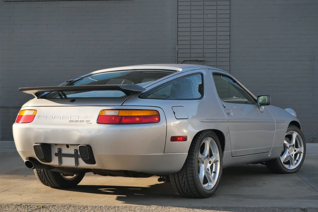1987 Porsche 928 S4 - Image 9 of 31
