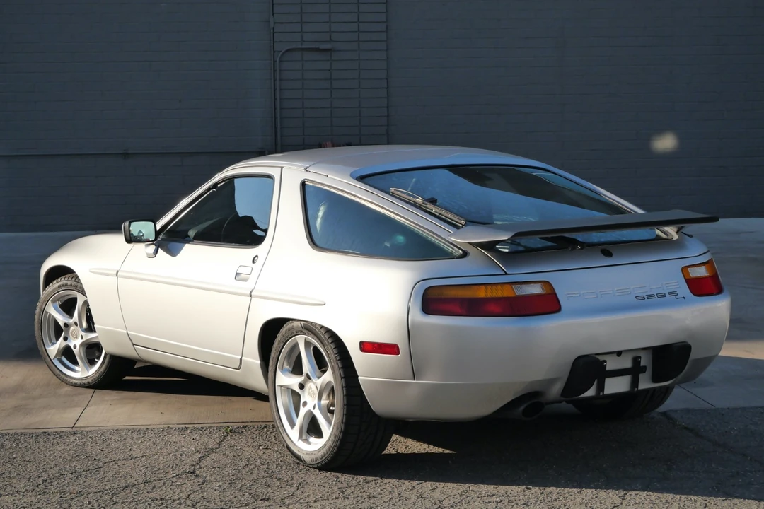 1987 Porsche 928 S4 - Image 13 of 31