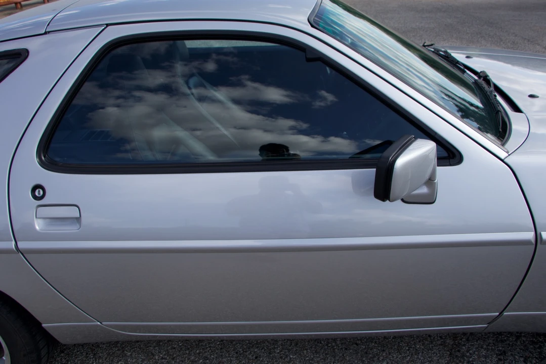 1987 Porsche 928 S4 - Image 27 of 31