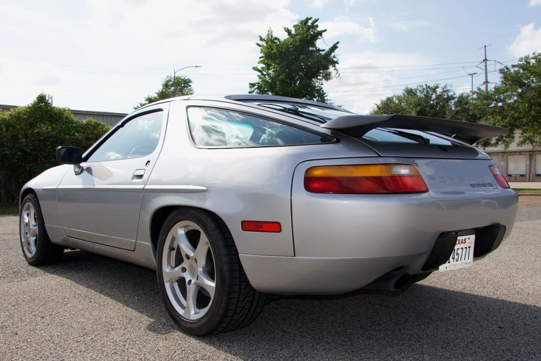 1987 Porsche 928 S4 - Image 19 of 31