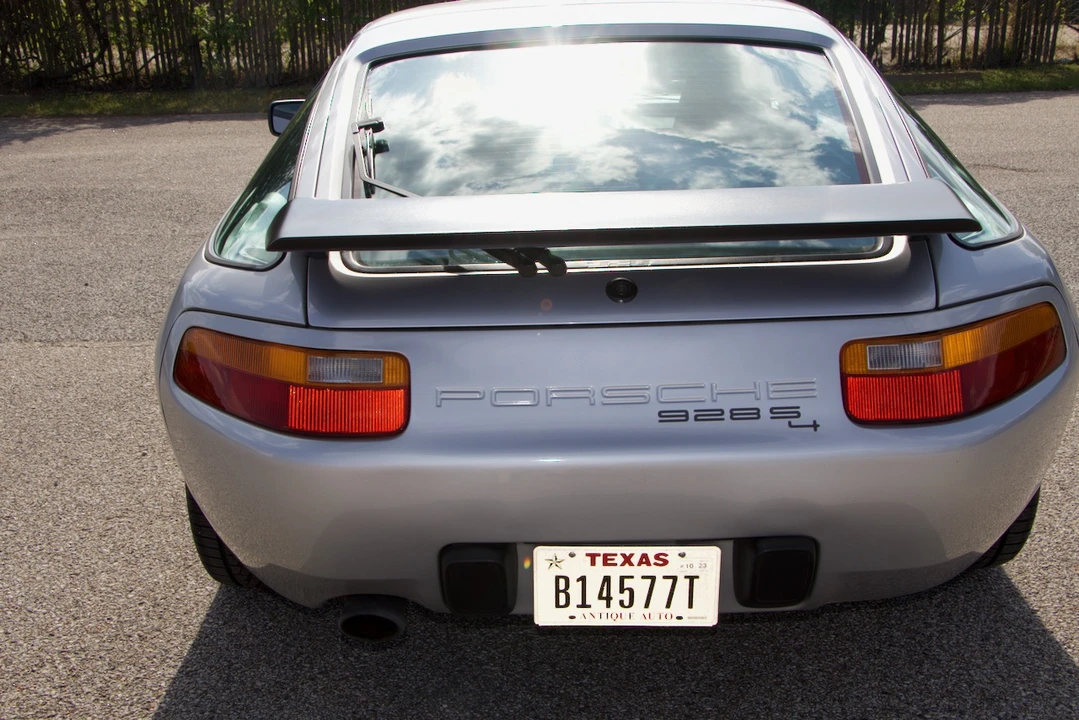 1987 Porsche 928 S4 - Image 18 of 31