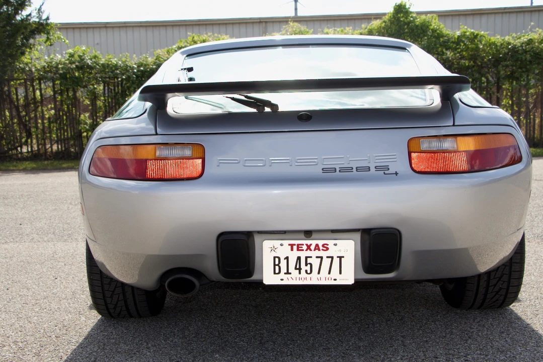 1987 Porsche 928 S4 - Image 17 of 31