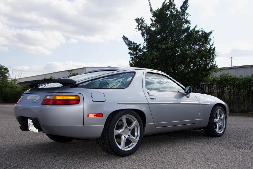 1987 Porsche 928 S4 - Image 14 of 31