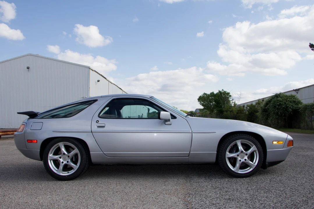 1987 Porsche 928 S4 - Image 12 of 31
