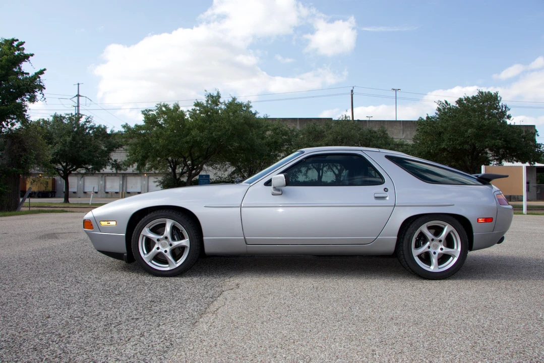 1987 Porsche 928 S4 - Image 2 of 31