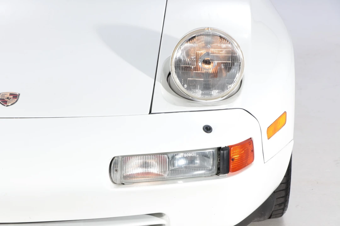 1987 Porsche 928 S4 - Image 13 of 31