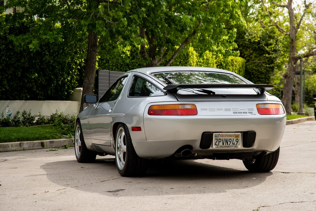 1987 Porsche 928 S4 - Image 14 of 31