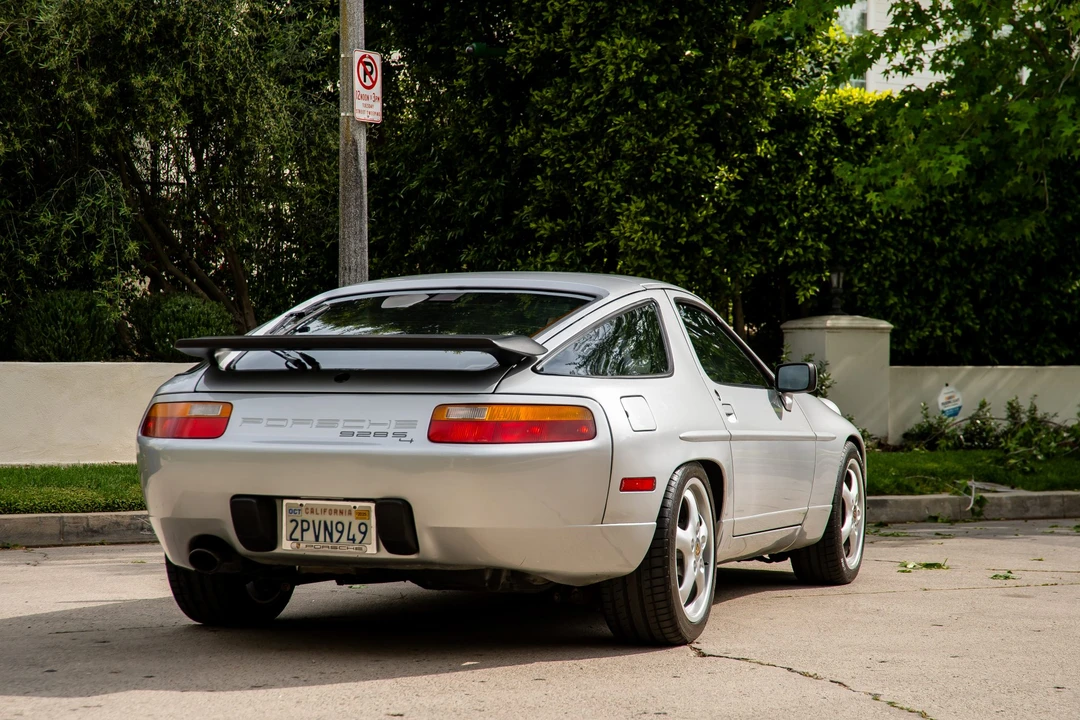 1987 Porsche 928 S4 - Image 16 of 31