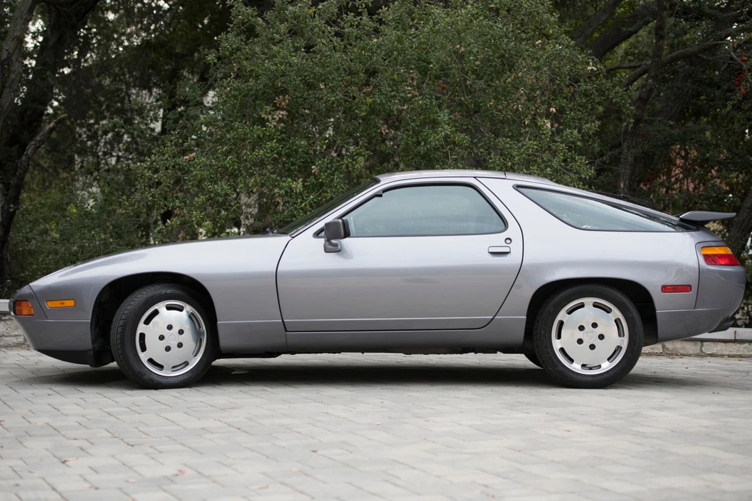 1987 Porsche 928 S4 - Image 17 of 31