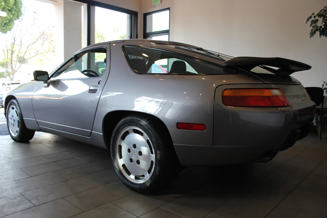 1987 Porsche 928 S4 - Image 16 of 31