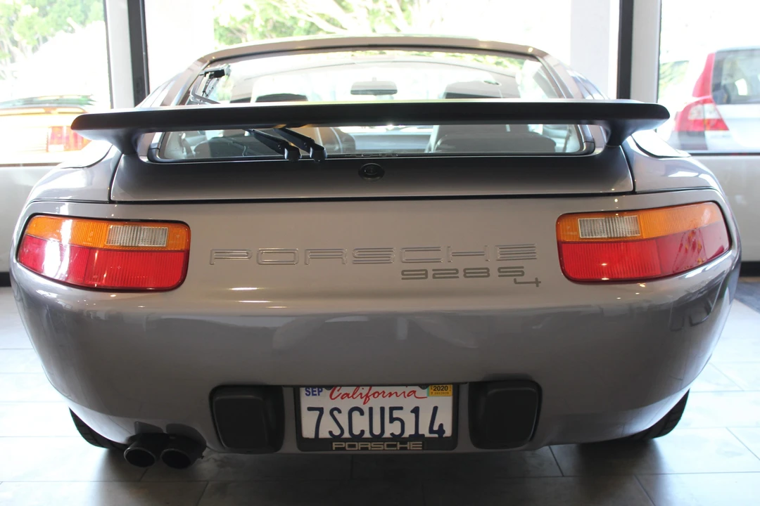 1987 Porsche 928 S4 - Image 14 of 31