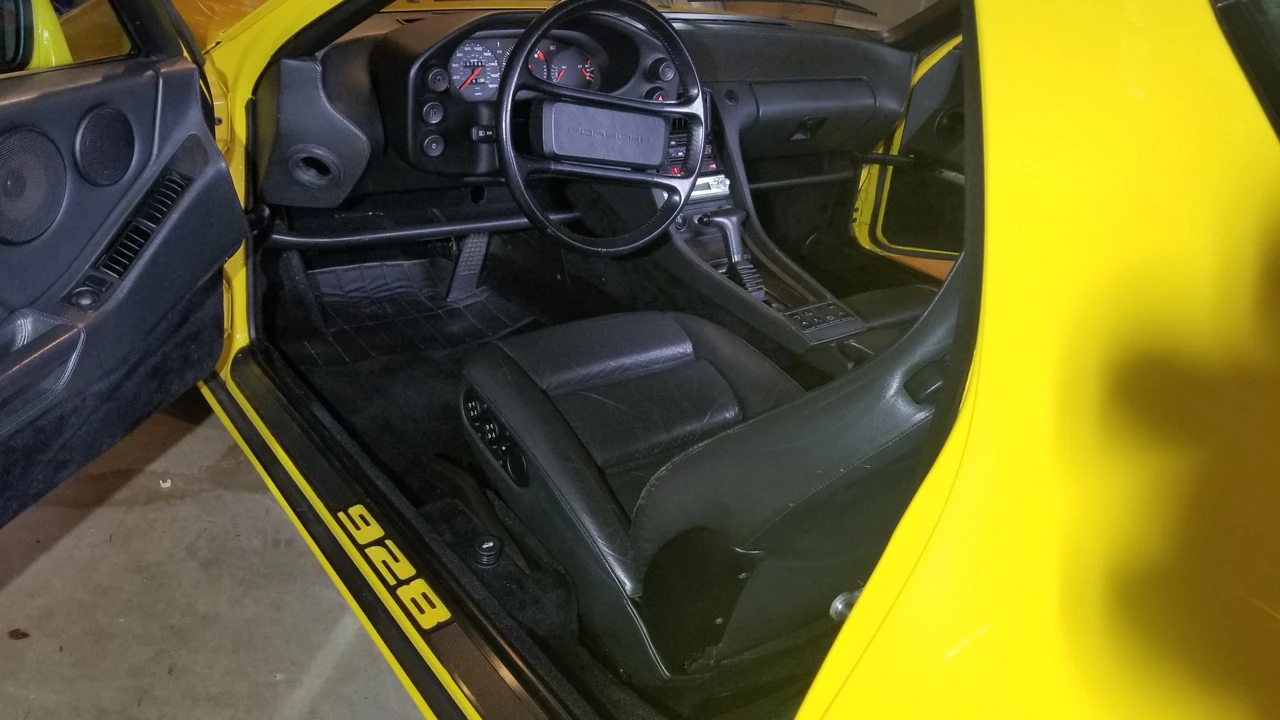 1987 Porsche 928 S4 - Image 12 of 31